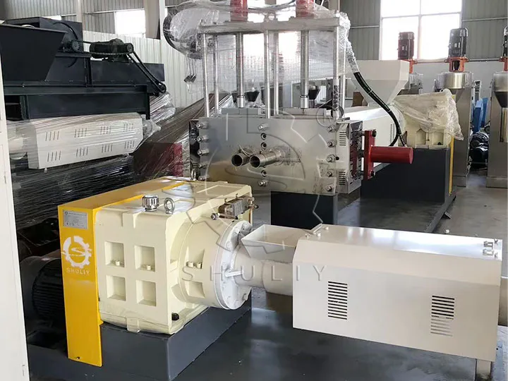 plastic recycling extruder machine