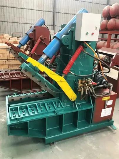 waste tire cutting machine