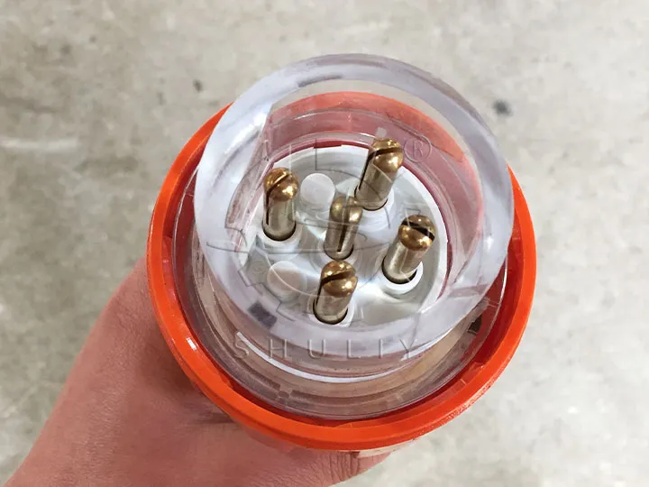 Customized box shredder machine plug
