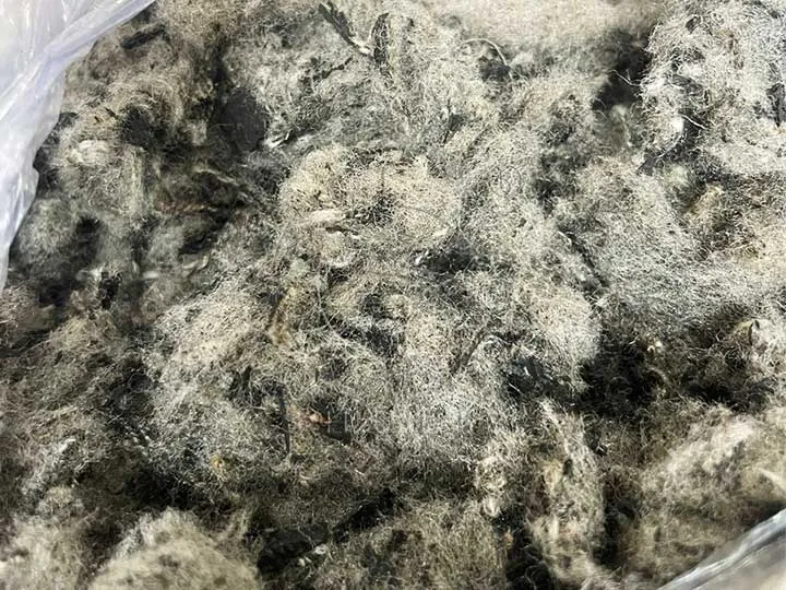 杂乱脏污的纤维