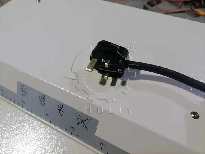 box shredder machine plug