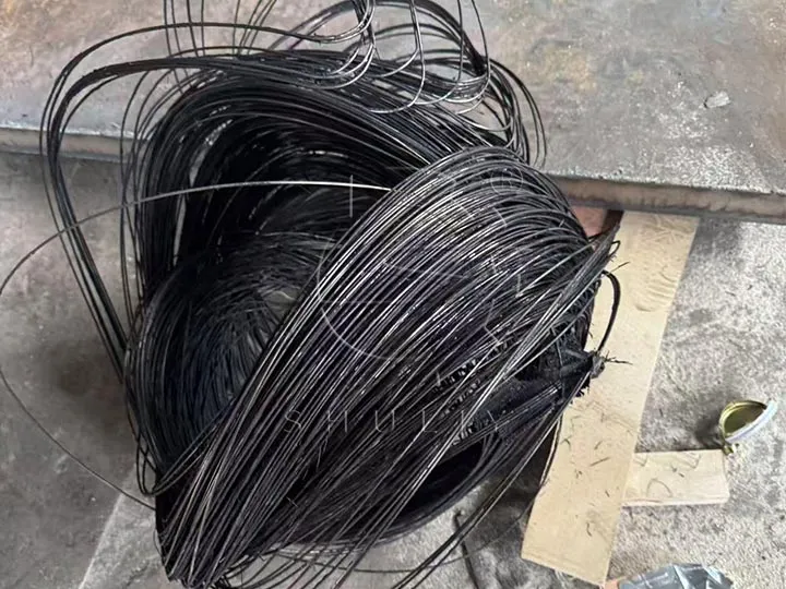 A esfera de aço dentro de um pneu