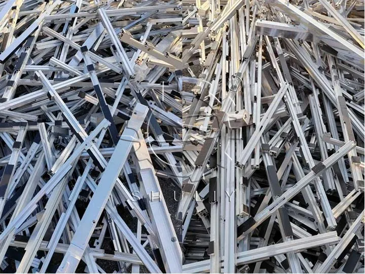 熱的断熱アルミニウム