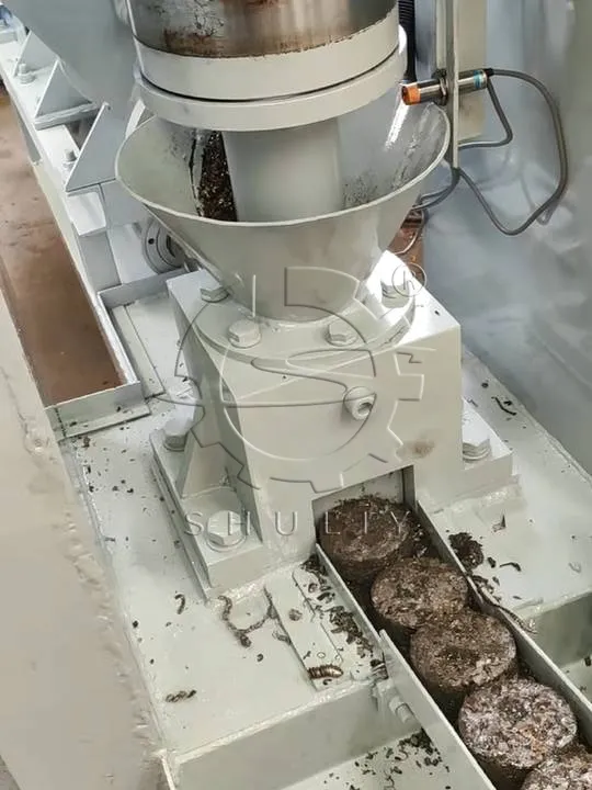 Operation of a Vertical Metal Briquetting Press