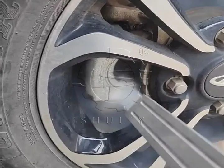 wheel hub cleaning